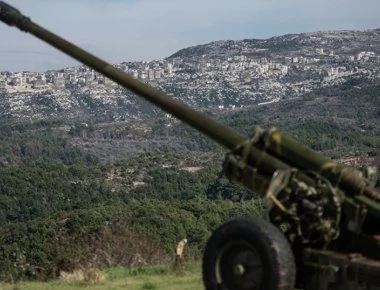 Kουτιά με εξαιρετικά τοξικό παράγοντα παρέδωσαν οι μαχητές στην Ιντλίμπ - Τι λέει το Ρωσικό υπ. Άμυνας